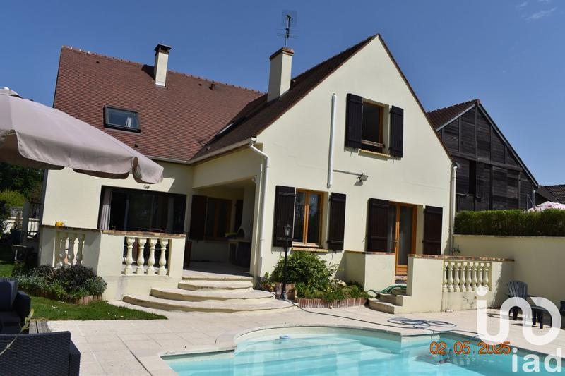 Maison - 195 m² - 7 pièces