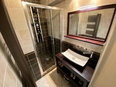 Appartement - 60 m² - 2 pièces