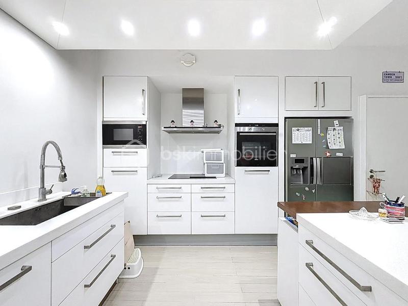 Maison - 95 m² - 5 pièces