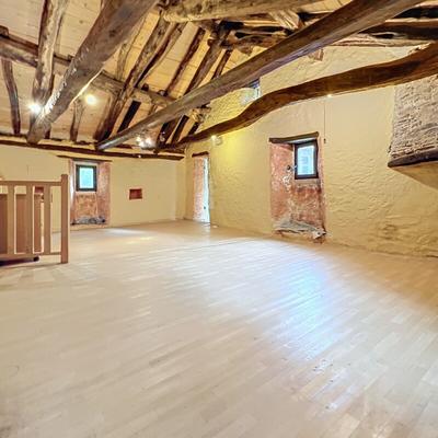 Maison en pierre - 100 m² - 5 pièces