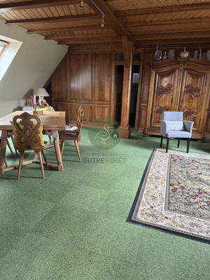 Maison traditionnelle - 200 m² - 5 pièces