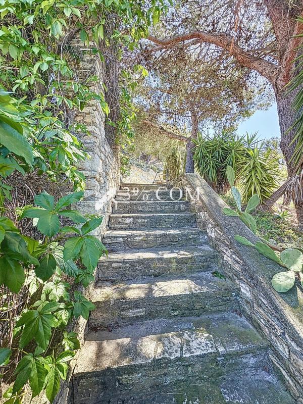 Propriété - 178 m² - 8 pièces