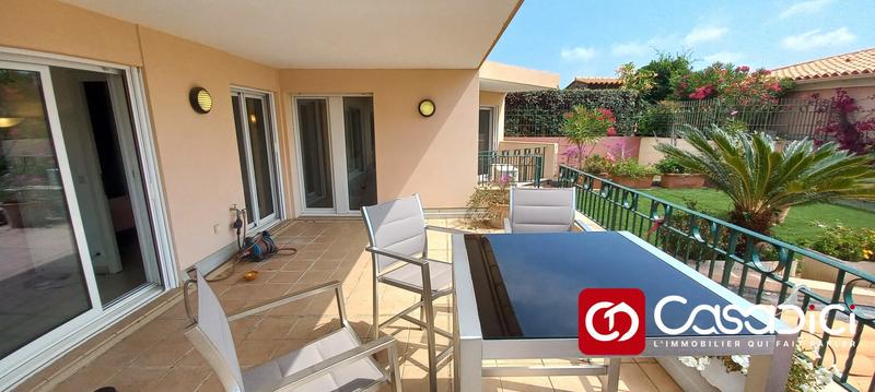 Appartement - 170 m² - 6 pièces