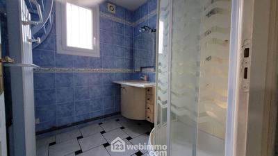 Maison - 222 m² - 8 pièces