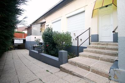 Maison - 152 m² - 8 pièces