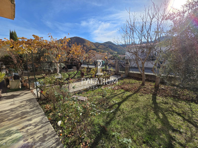 Maison - 160 m² - 8 pièces