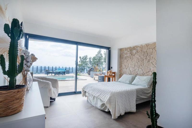 Maison - 152 m² - 5 pièces