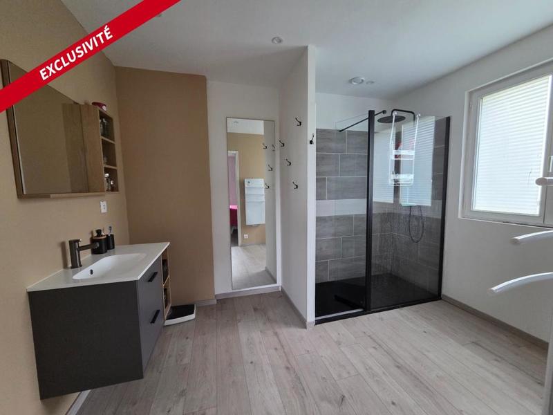 Maison traditionnelle - 207 m² - 8 pièces