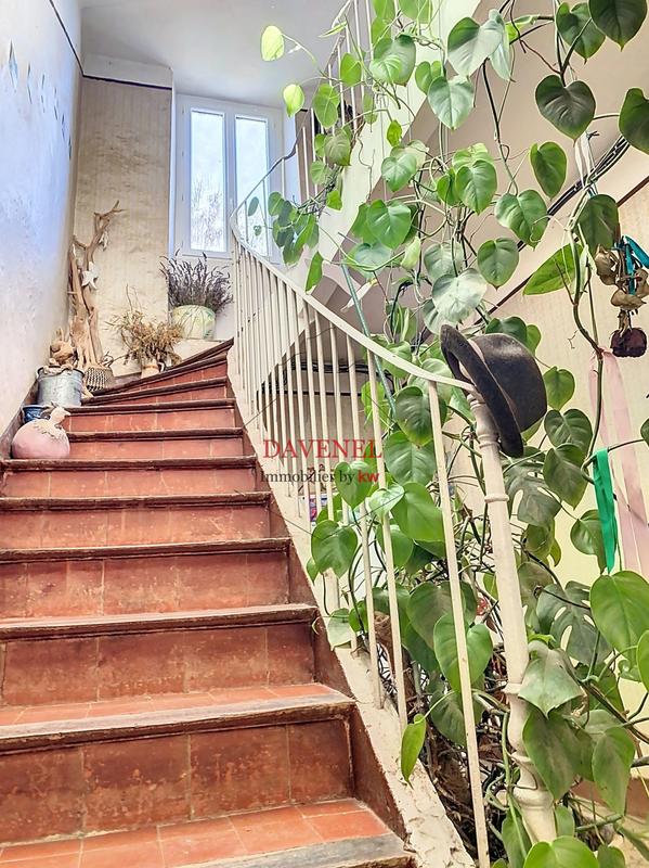 Maison - 220 m² - 8 pièces