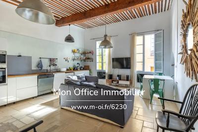Appartement bourgeois - 43 m² - 3 pièces
