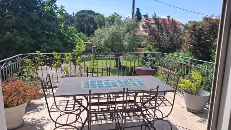 Maison de ville - 243 m² - 6 pièces