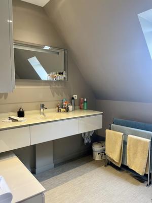 Maison traditionnelle - 221 m² - 7 pièces