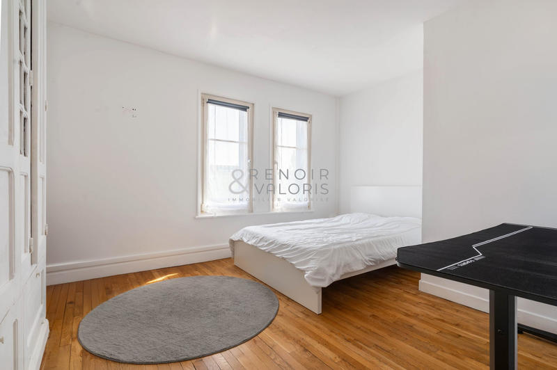 Appartement - 184 m² - 6 pièces