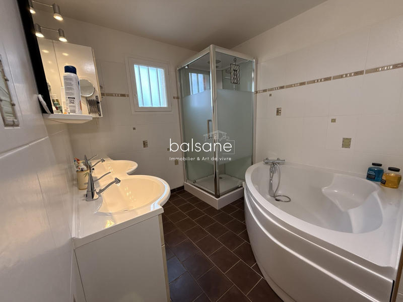 Maison contemporaine - 133 m² - 6 pièces