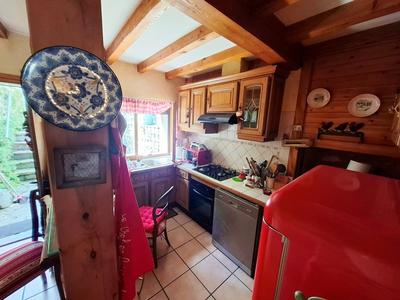 Maison traditionnelle - 81 m² - 4 pièces