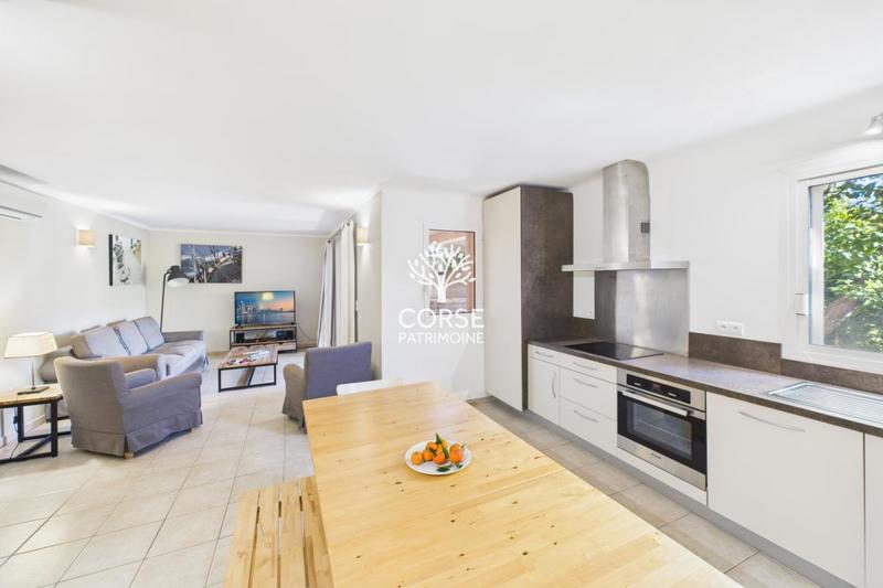 Appartement - 75 m² - 3 pièces