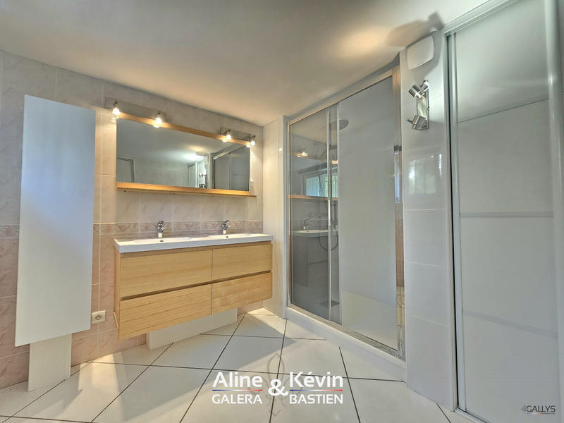 Maison - 190 m² - 7 pièces