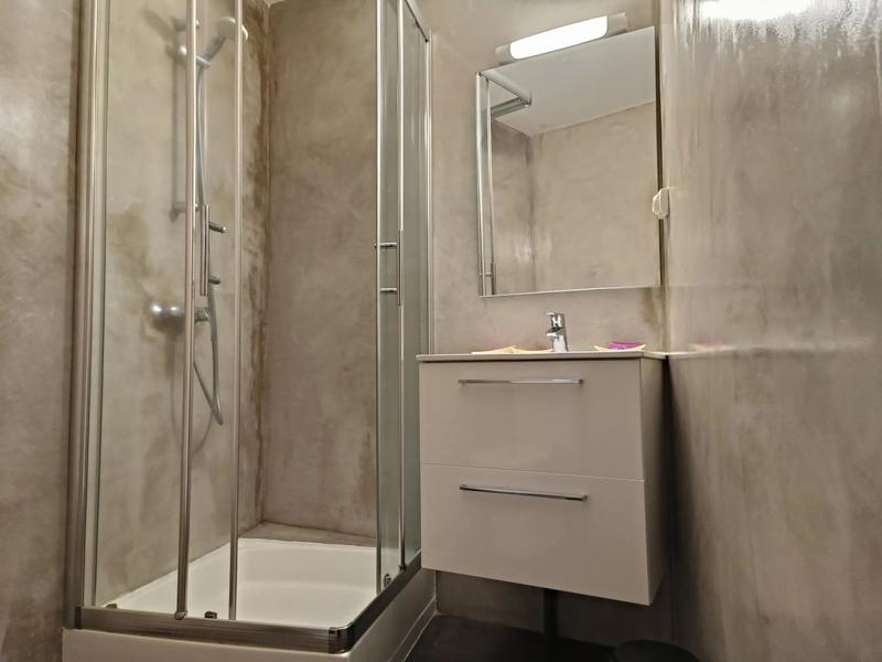 Magasins - 15 pièces