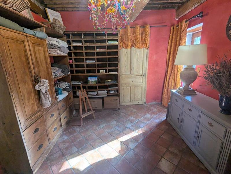 Maison - 280 m² - 8 pièces