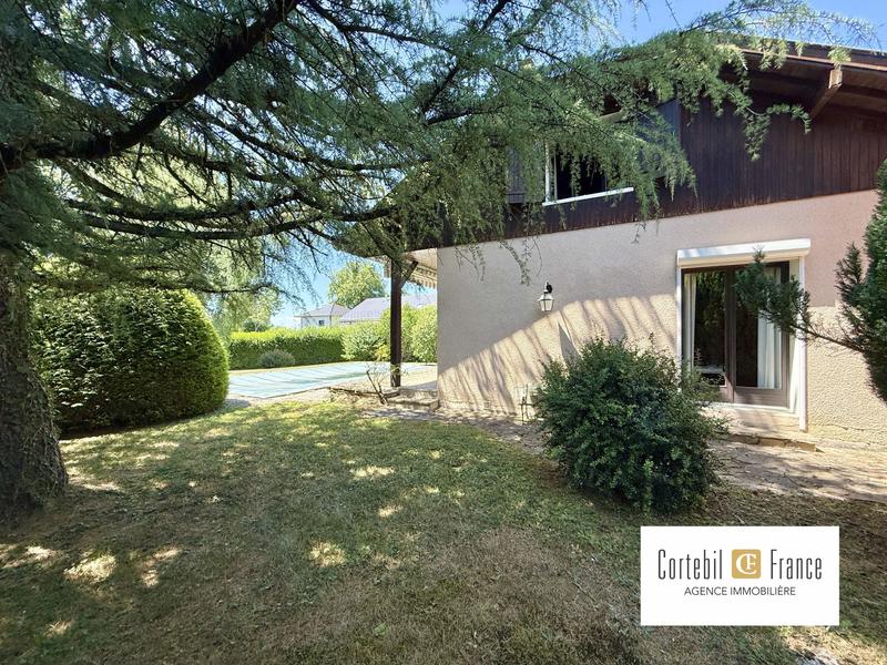 Maison - 142 m² - 7 pièces