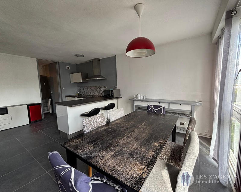 Appartement - 85 m² - 3 pièces