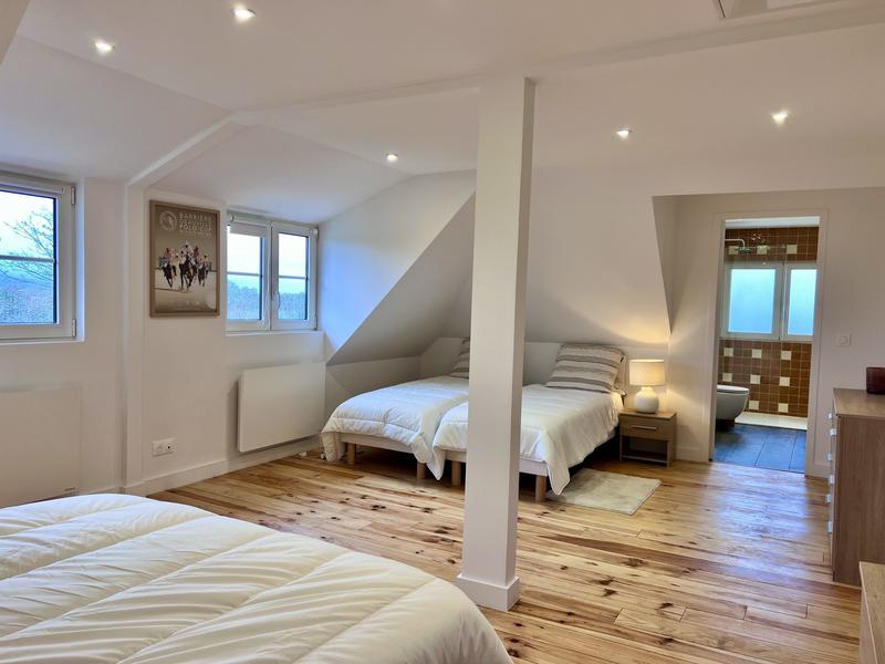 Maison - 214 m² - 8 pièces