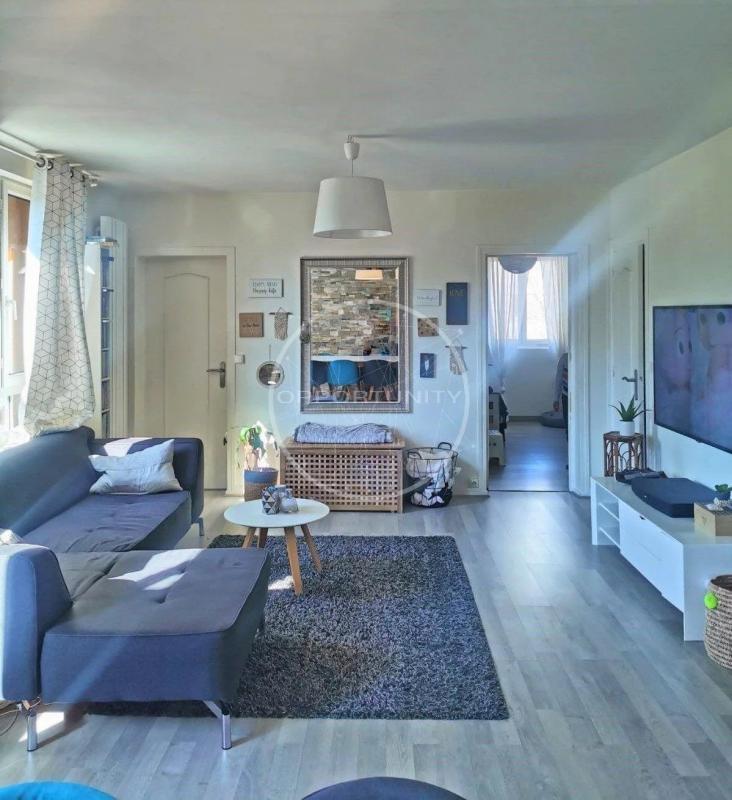 Appartement - 80 m² - 5 pièces