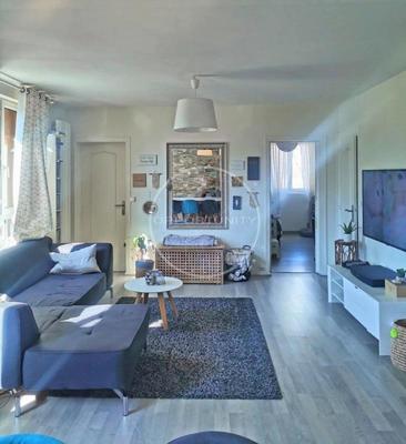 Appartement - 80 m² - 5 pièces