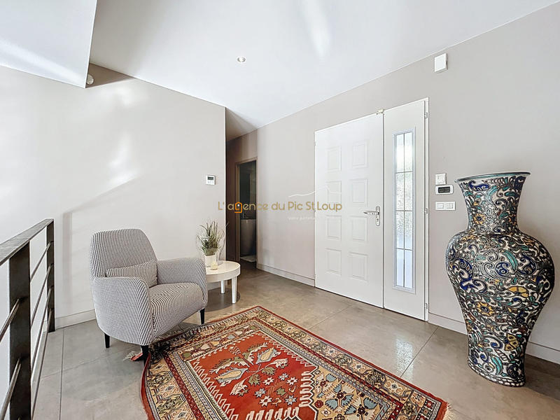 Villa - 180 m² - 6 pièces