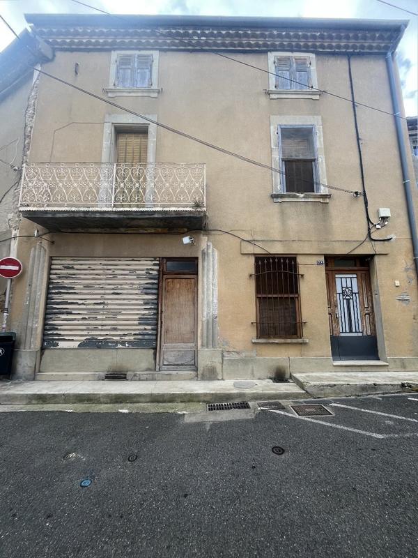 Maison de village - 260 m² - 11 pièces