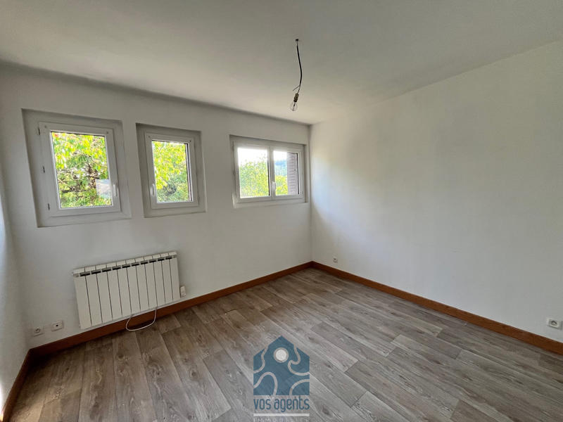 Maison - 98 m² - 5 pièces