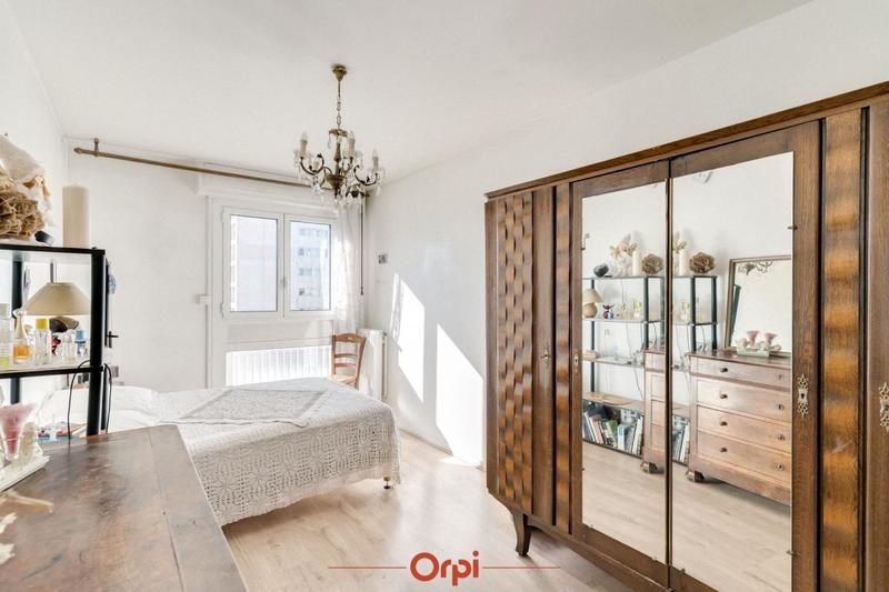 Appartement - 90 m² - 4 pièces