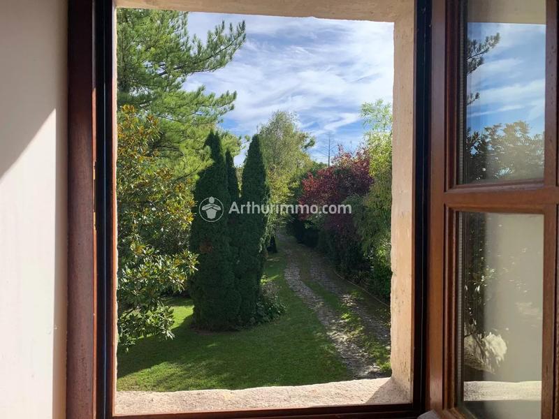 Maison - 274 m² - 8 pièces