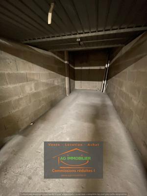 Parking / Garage - 14 m²