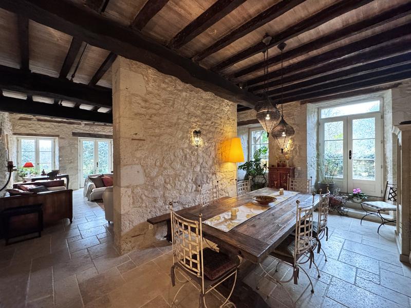 Maison - 321 m² - 10 pièces