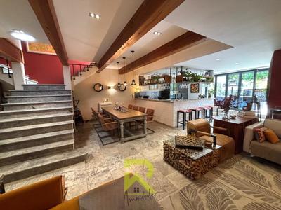 Maison - 141 m² - 4 pièces