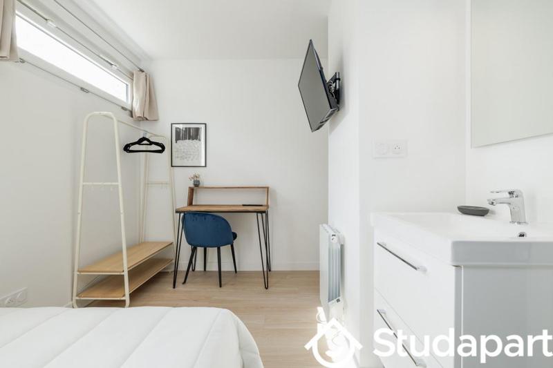 Chambre - 11 m² - 1 pièce