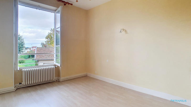 Maison - 177 m² - 6 pièces