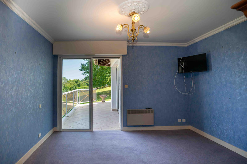 Maison - 243 m² - 6 pièces