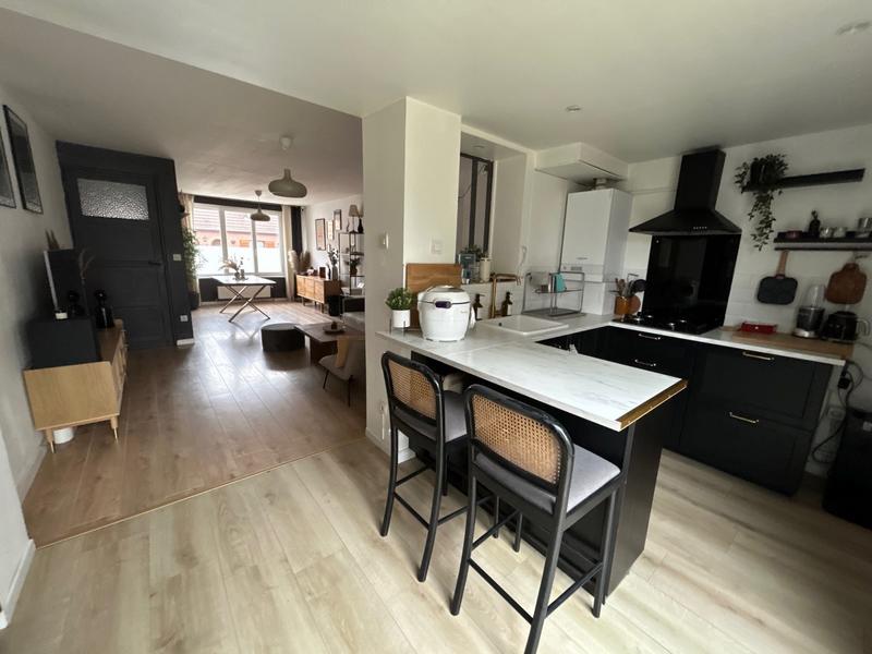 Maison - 93 m² - 4 pièces