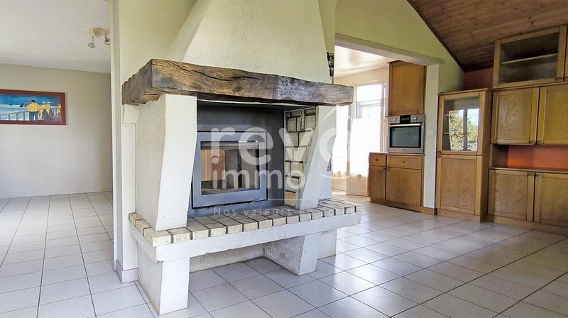 Maison - 137 m² - 6 pièces