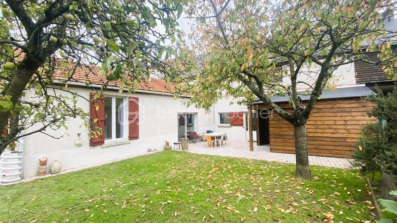 Maison - 200 m² - 6 pièces