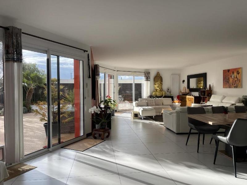 Maison - 196 m² - 5 pièces