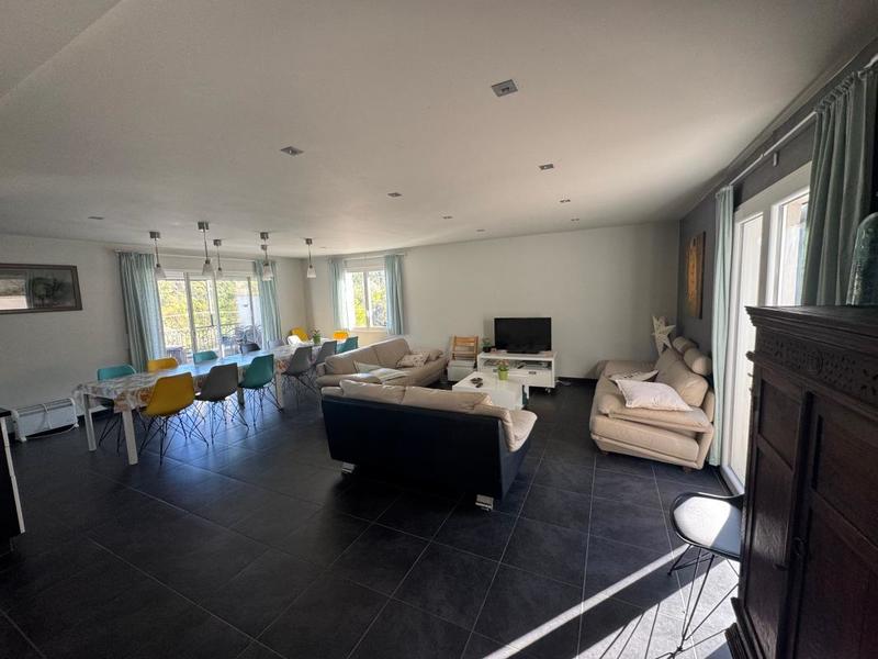 Villa - 159 m² - 8 pièces