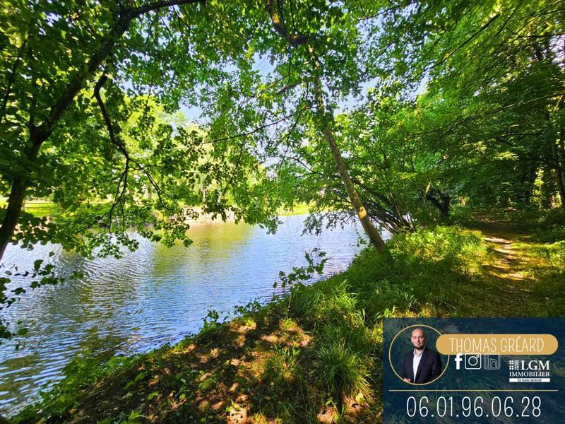 Propriété - 500 m² - 18 pièces