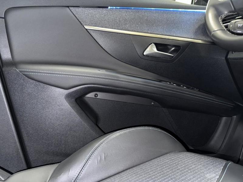 Peugeot 3008 II 1.6 Hybrid 225 E-Eat8 Allure Pack