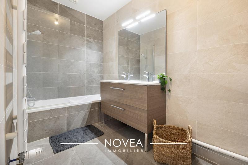 Appartement - 94 m² - 4 pièces