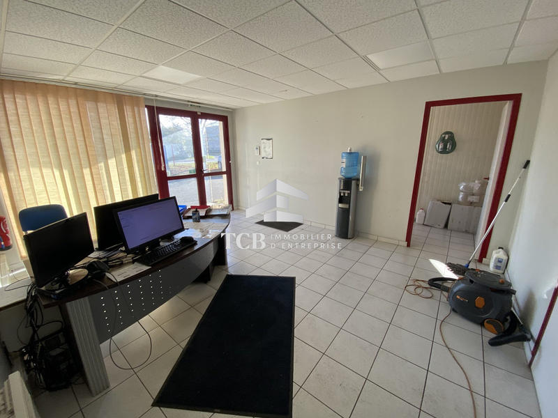 Local d'activités - 720 m²