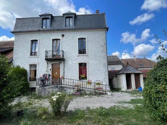 Maison - 278 m² - 8 pièces