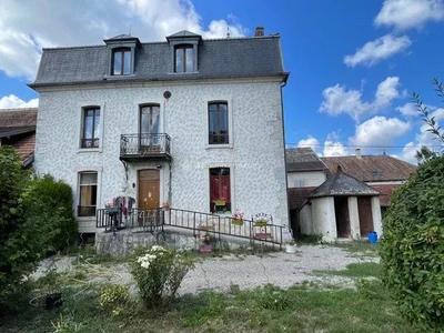 Maison - 278 m² - 8 pièces